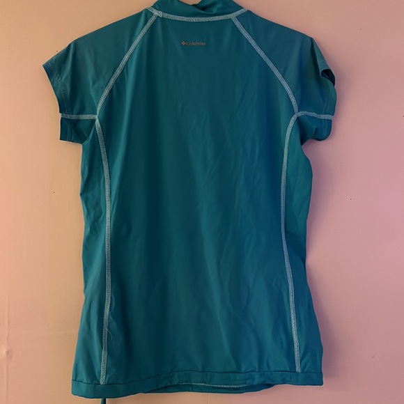 COLUMBIA TOP - Picture 3 of 3